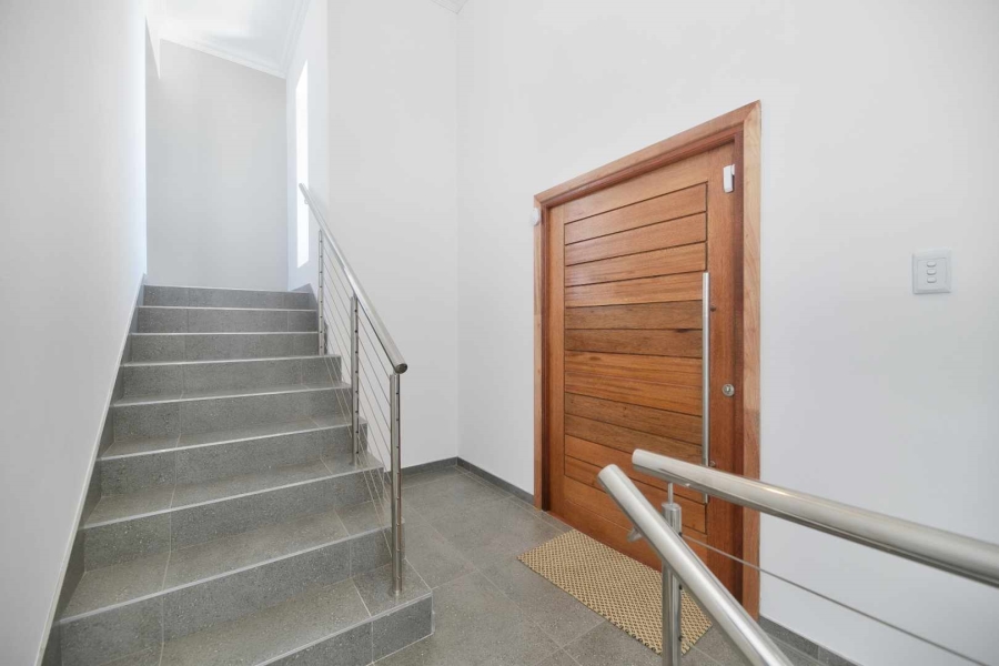 5 Bedroom Property for Sale in Kleinbaai Western Cape